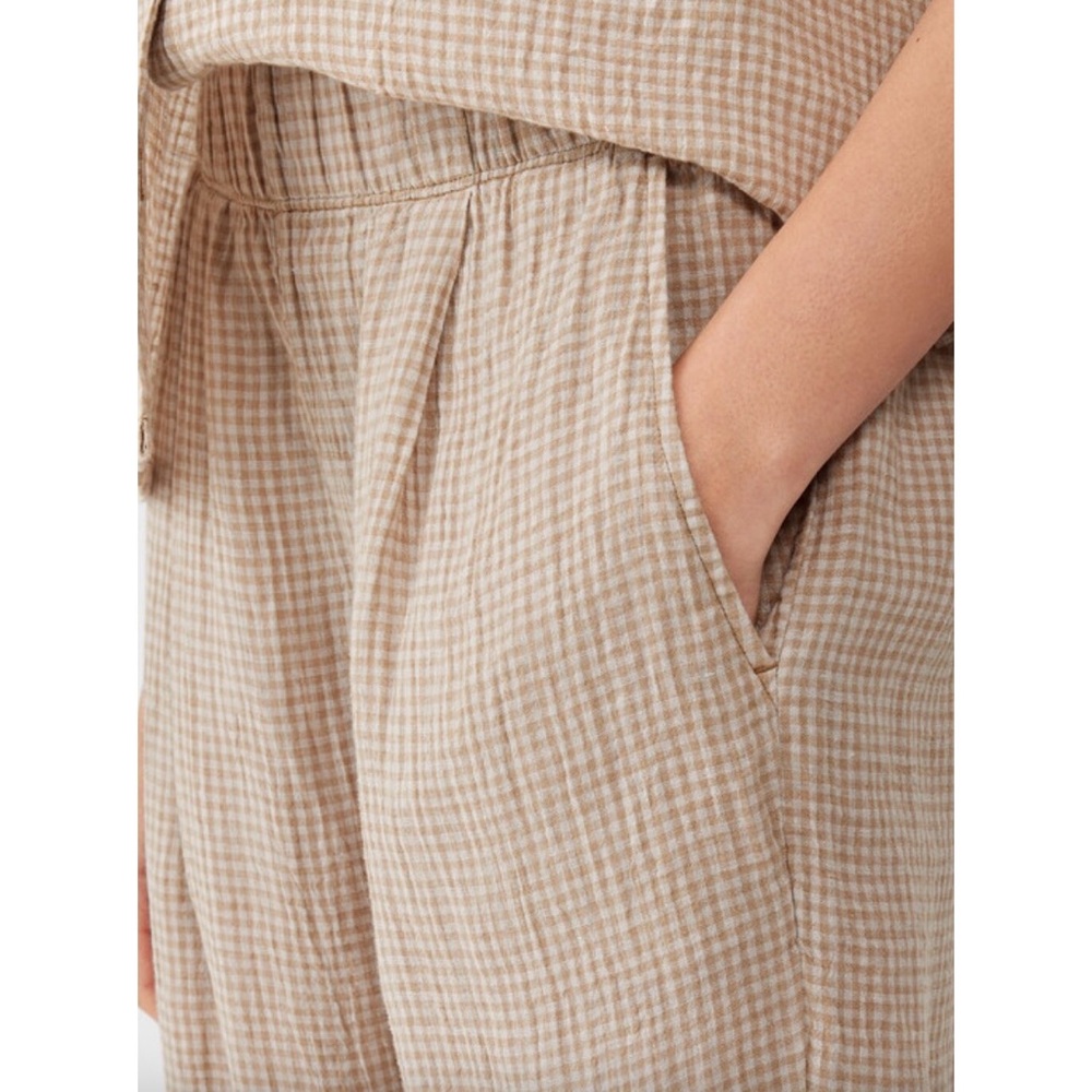 Eileen Fisher | Puckered Organic Linen Tapered Pant - Picture 3 of 13